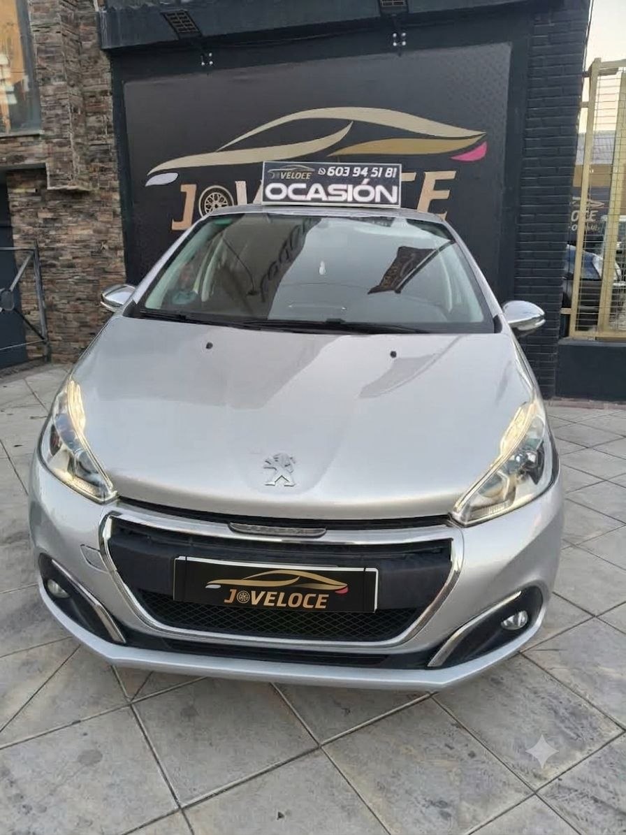 Peugeot 208 1.2 Gasolina Style 2018 - Vista frontal