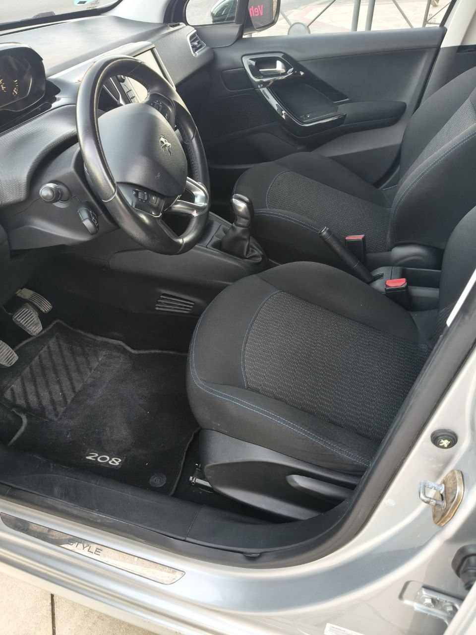 Peugeot 208 1.2 Gasolina Style 2018 - Asientos delanteros
