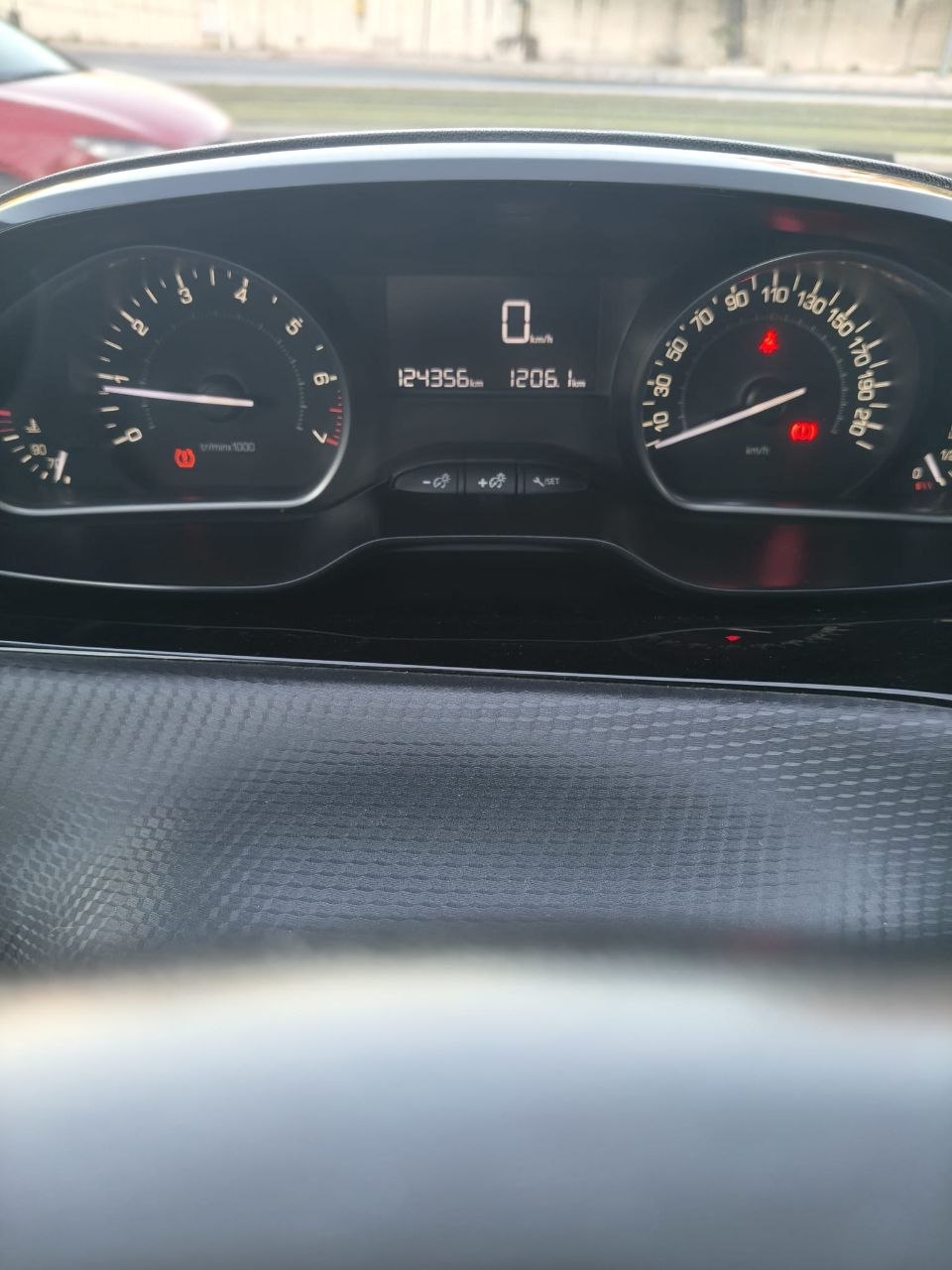 Peugeot 208 1.2 Gasolina Style 2018 - Consola central