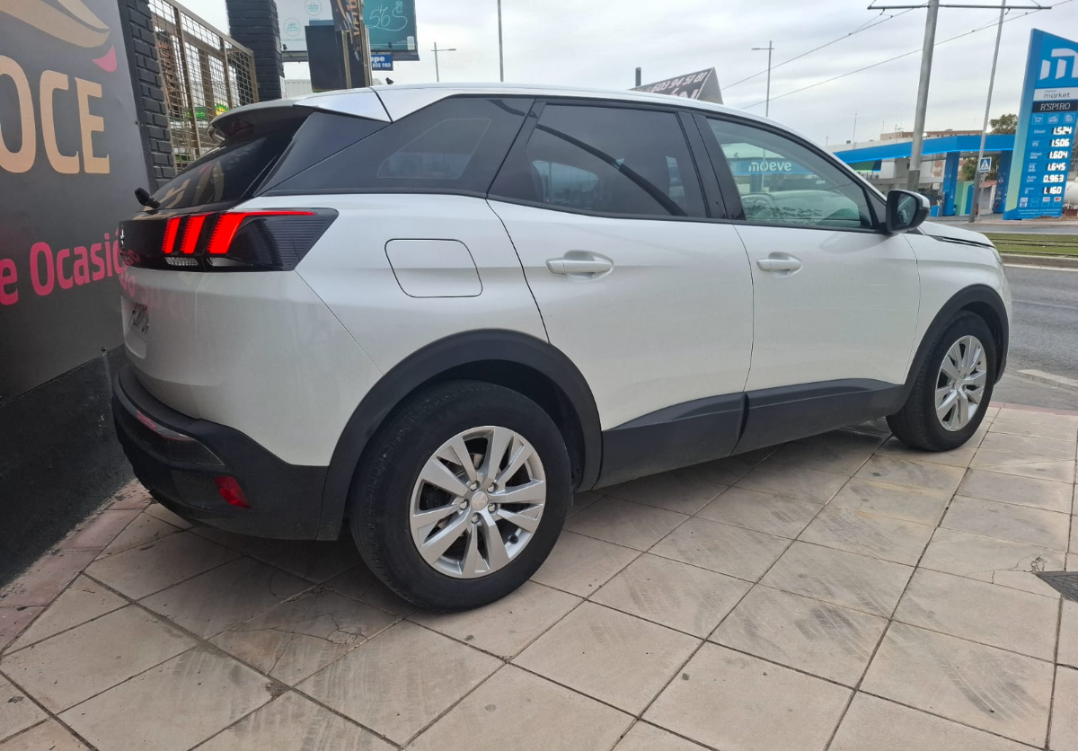 Peugeot 3008 2016 - Vista trasera