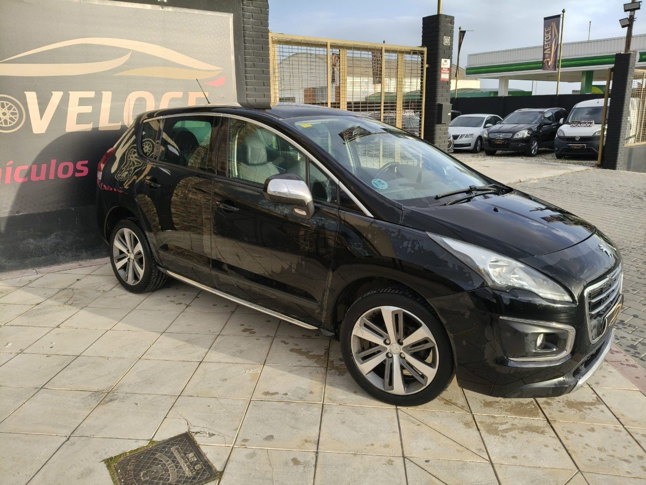 Peugeot 3008 1.6 HDi 2014 - Vista 3/4 frontal