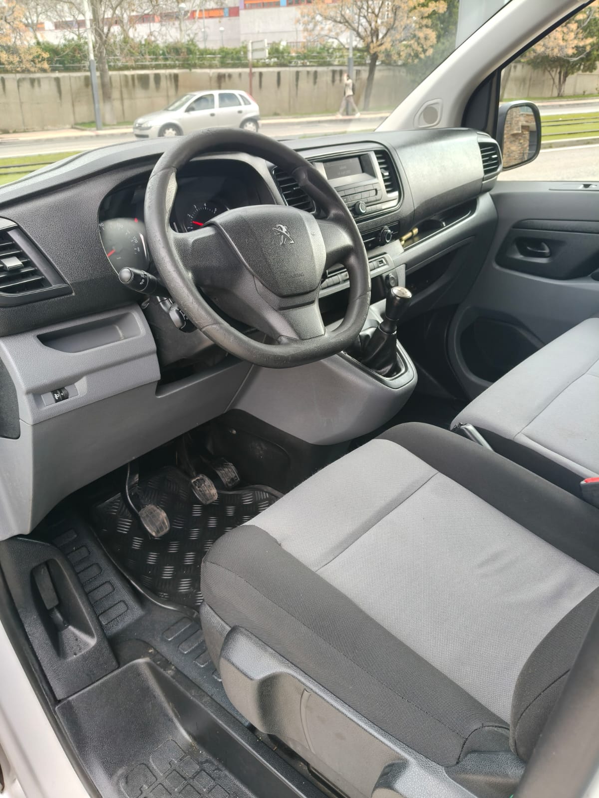 Peugeot Expert 2017 - Asientos traseros