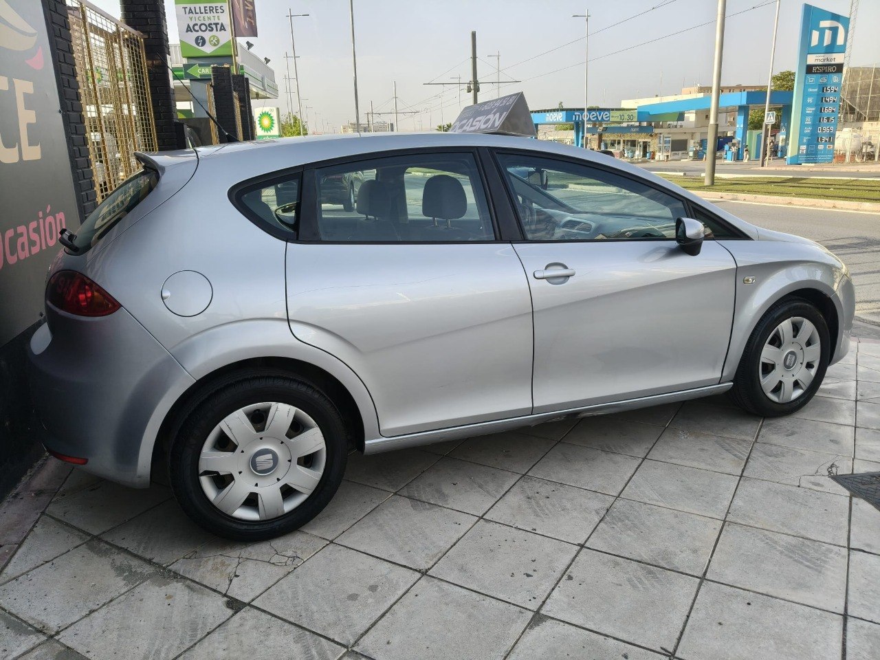 SEAT León 1.9 TDI 2007 - Vista 3/4 trasera