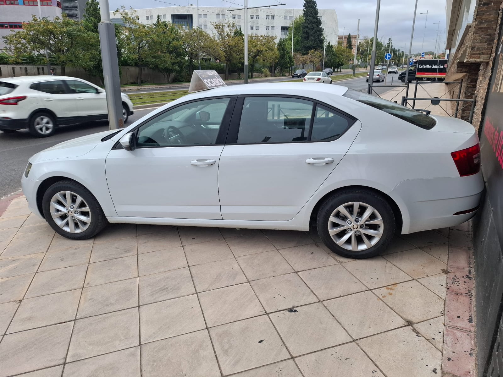Skoda Octavia 2018 - Vista 3/4 trasera