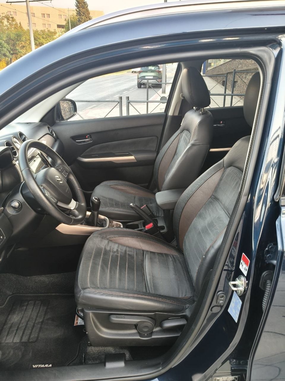 Suzuki Vitara 1.6L VVT GLE 2WD 5p. 2017 - Consola central