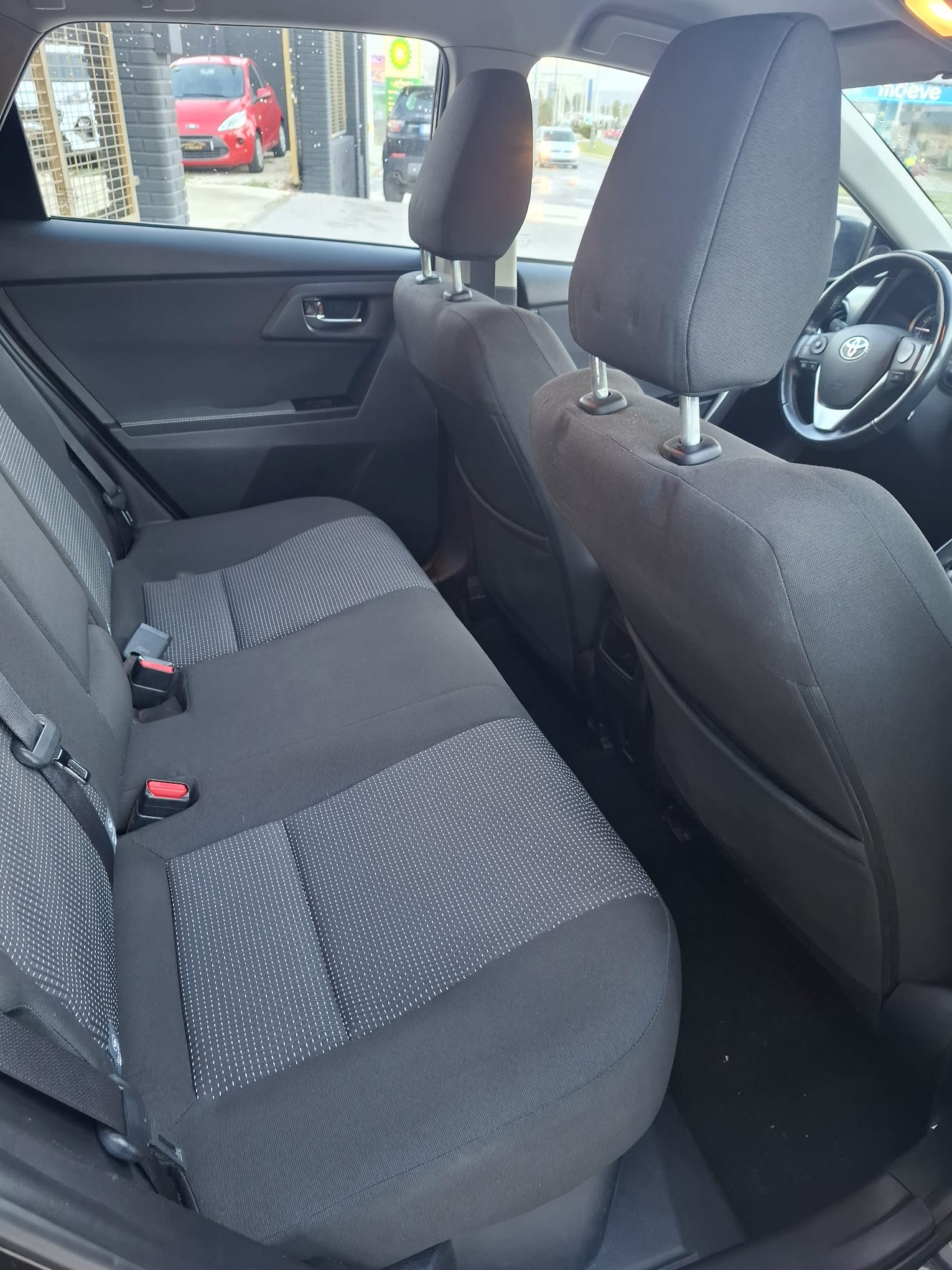 Toyota Auris Hybrid 2014 - Asientos delanteros