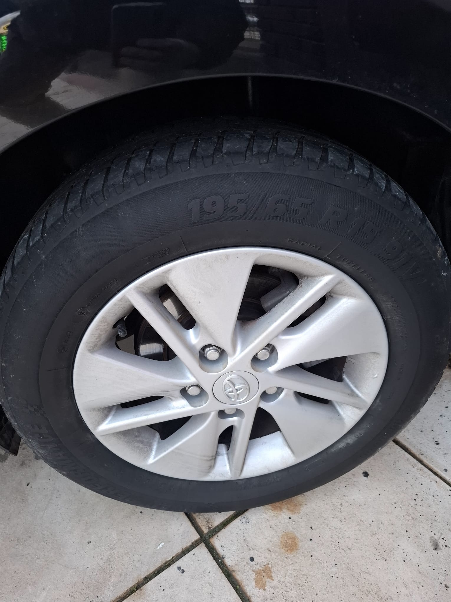 Toyota Auris Hybrid 2014 - Detalles