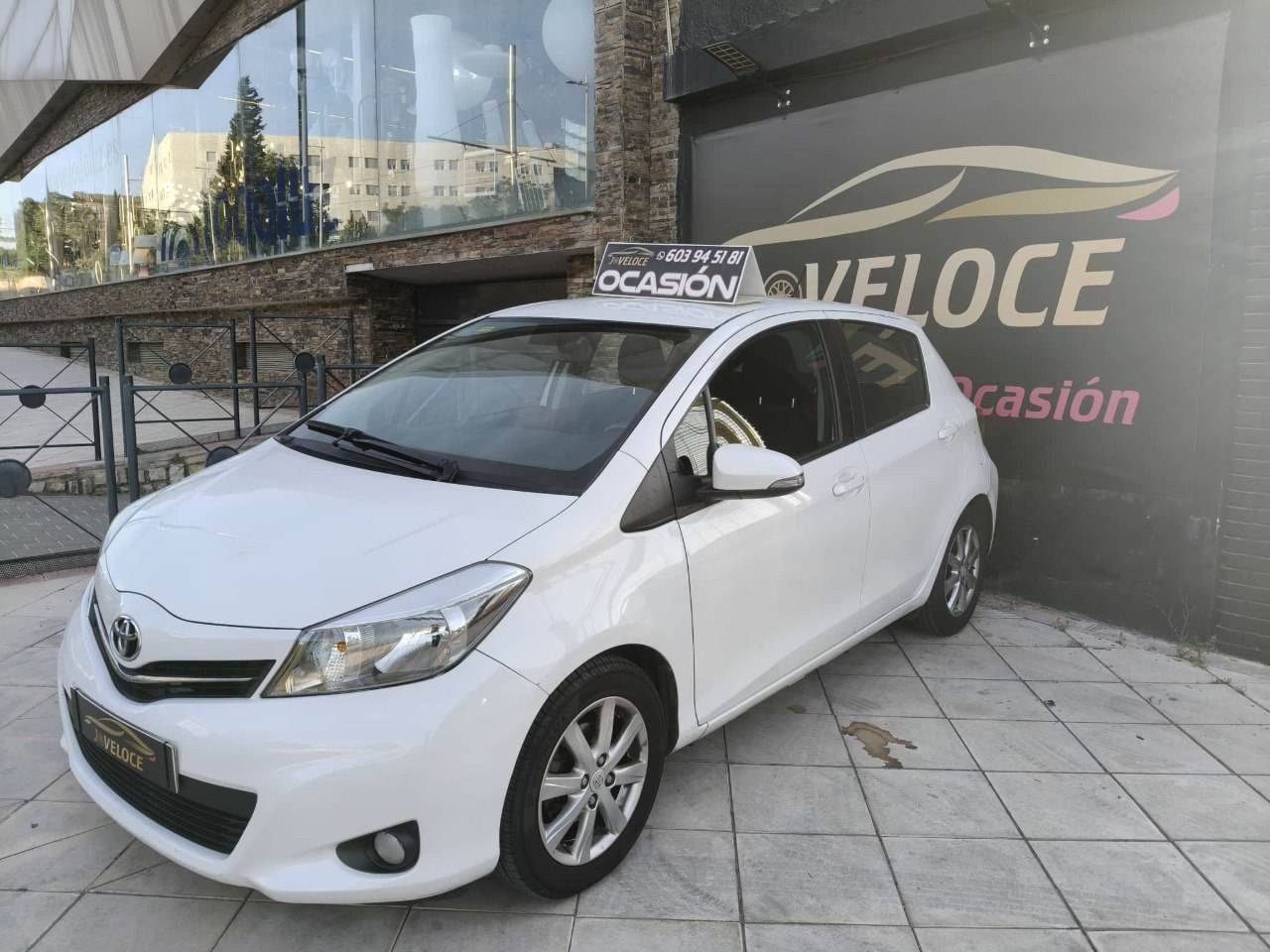 Toyota Yaris 1.4 D-4D 2012 - Foto principal de la galería de segunda mano en Jaén