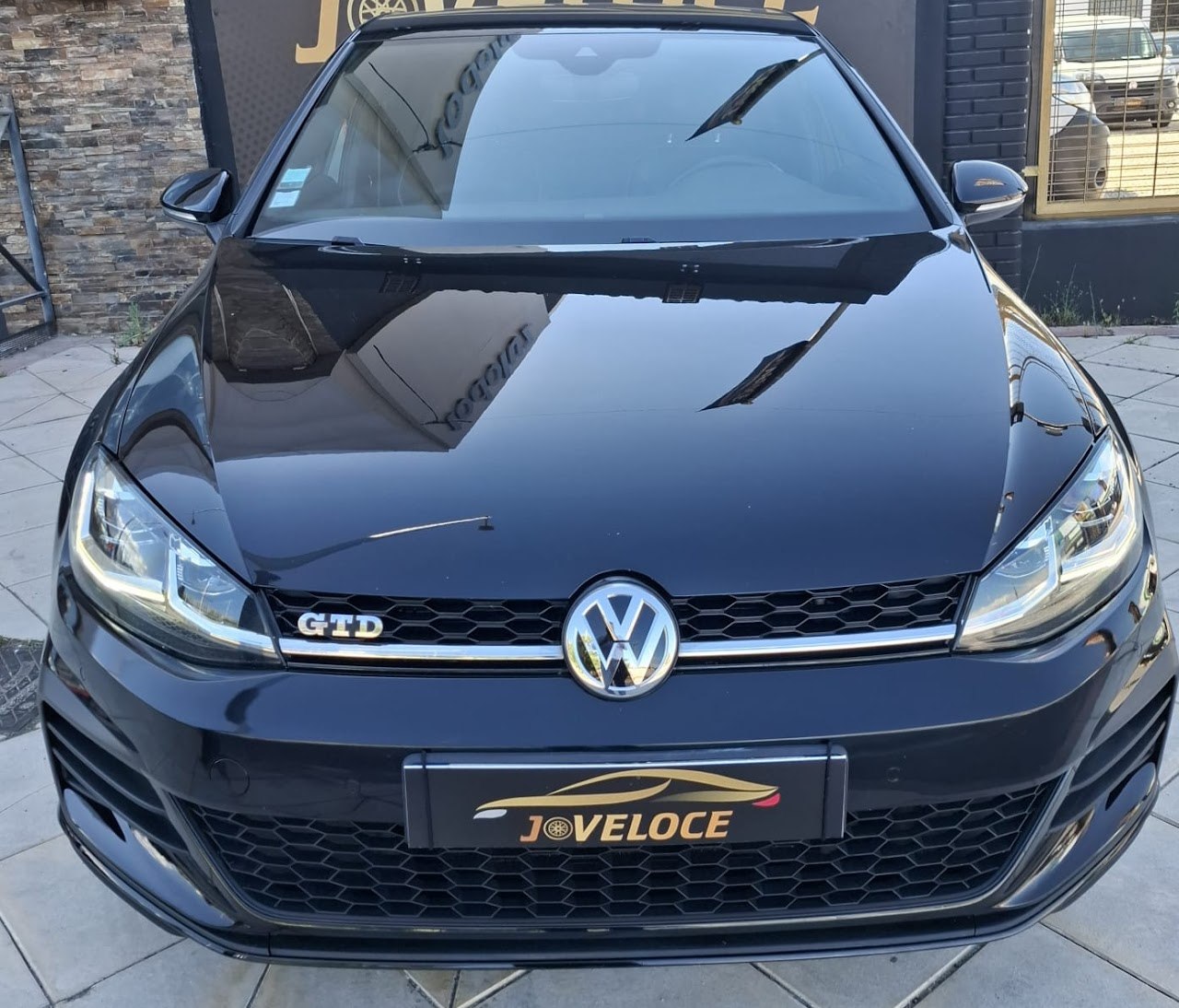 Volkswagen Golf GTD 2.0 TDI 2017 - Vista frontal