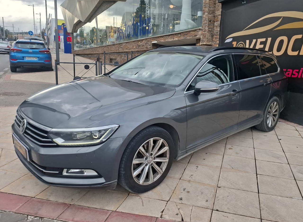 Volkswagen Passat Variant 2015 - Foto principal de la galería de segunda mano en Jaén