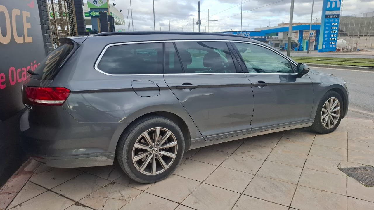 Volkswagen Passat Variant 2015 - Vista trasera