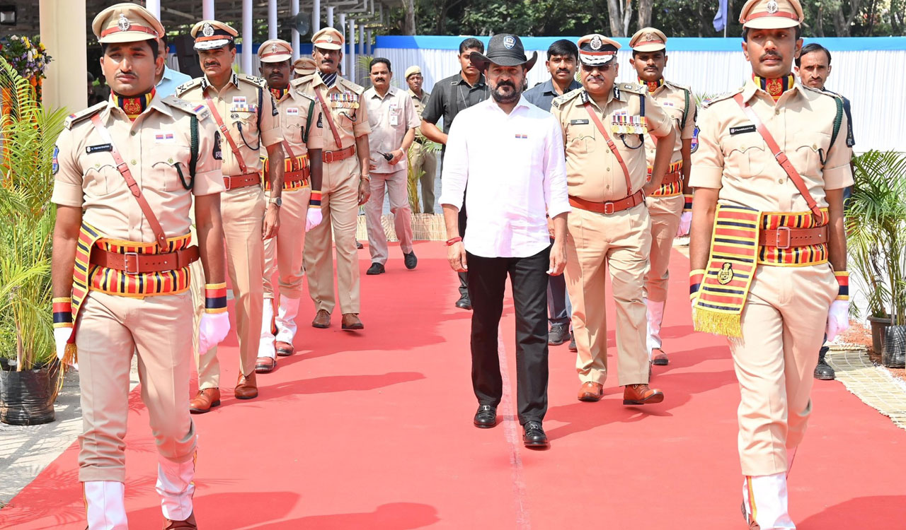 తెలంగాణలో కొత్త పోలీసు ఉద్యోగాల భర్తీపై సీఎం కీలక ప్రకటన
