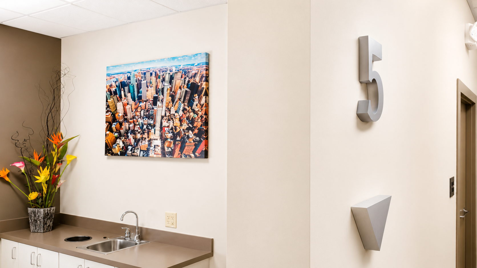 Clean clinical space at KDental Arts