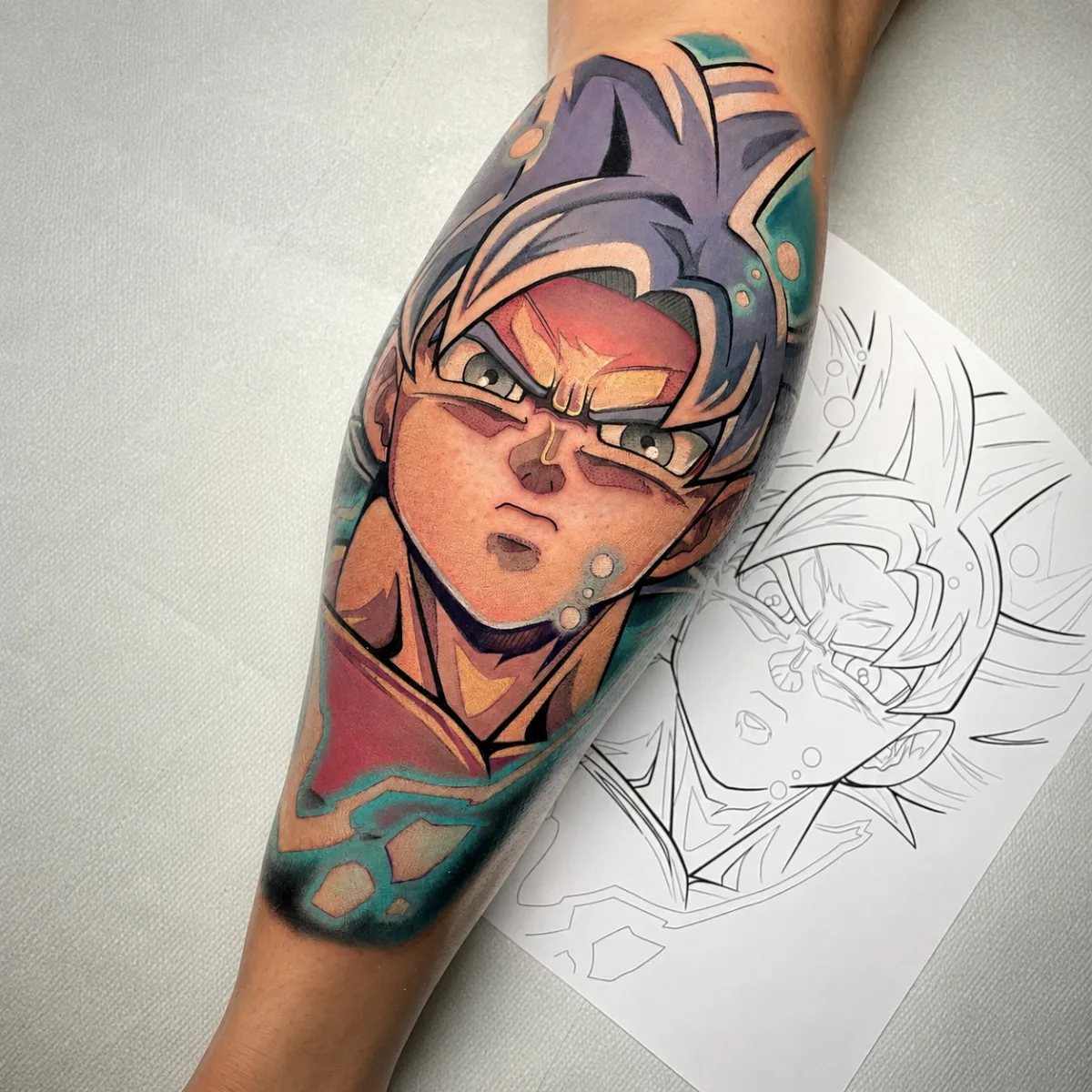 Tatuaje de Goku ultra instinto a color
