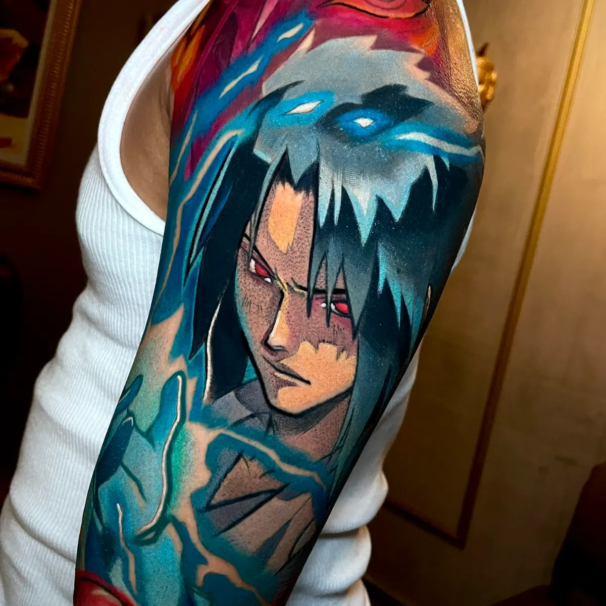 tatuaje Sasuke, tatuaje Naruto, tattoo Sasuke Uchiha, tatuaje Susanoo, tatuaje anime a color, tatuaje en brazo, tattoo otaku, tatuaje Naruto Shippuden.