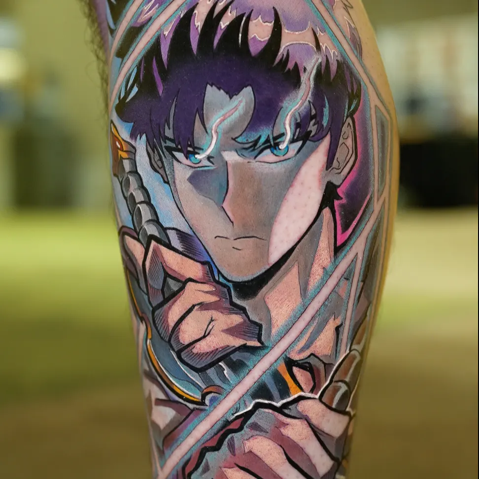 tatuaje Sung Jin-Woo, tatuaje Solo Leveling, tattoo anime a color, tatuaje manga, tatuaje en pierna, tattoo otaku, tatuaje con dagas.