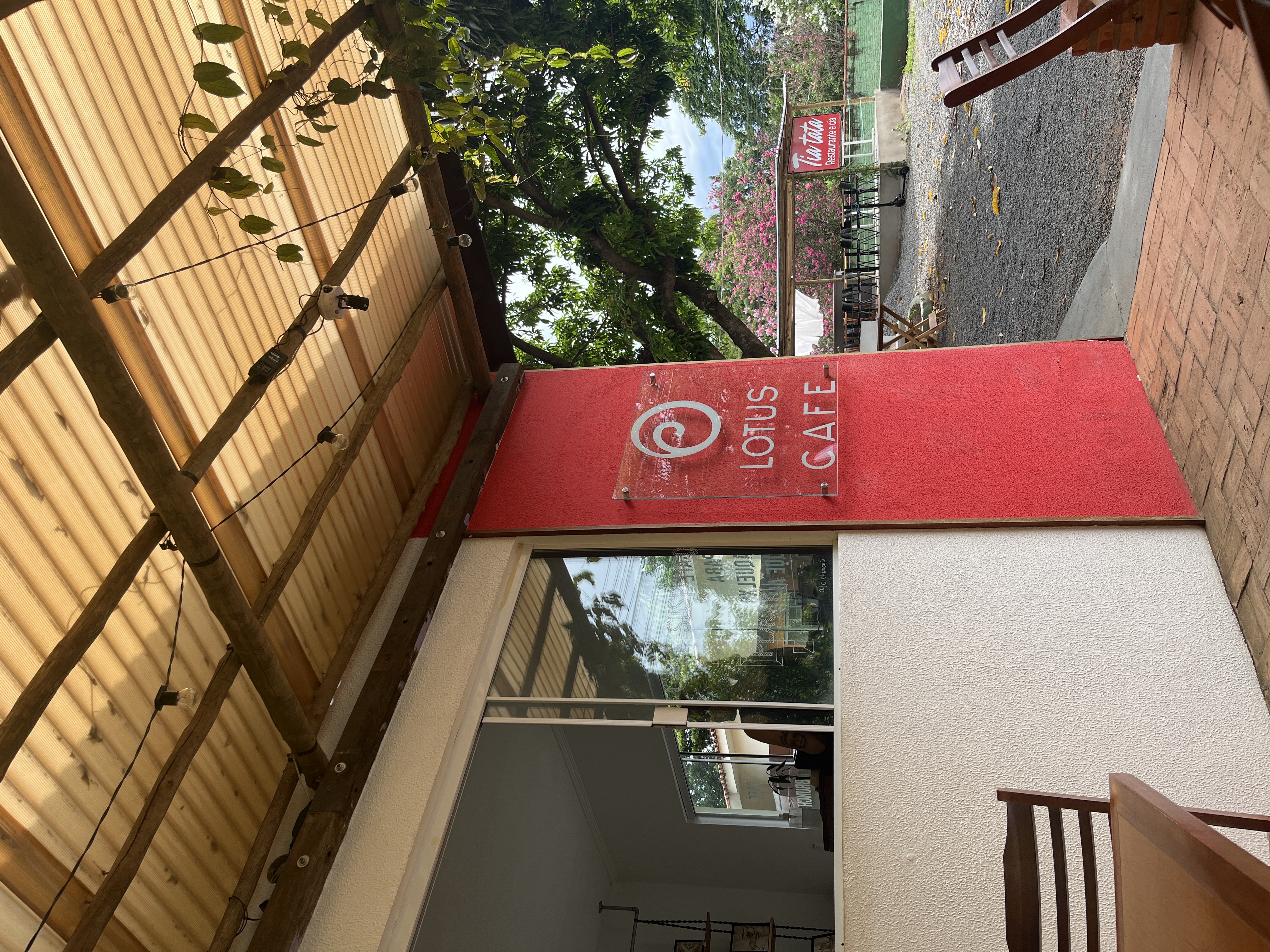Lotus Café