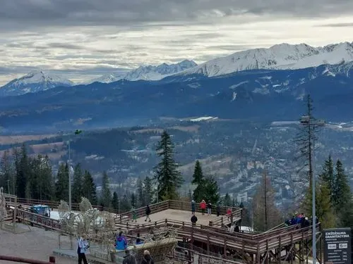 Utazás kép PORONIN - SKY WALK, ZAKOPANE
ÉS A VILÁG LEGNAGYOBB HÓ-LABIRINTUSA