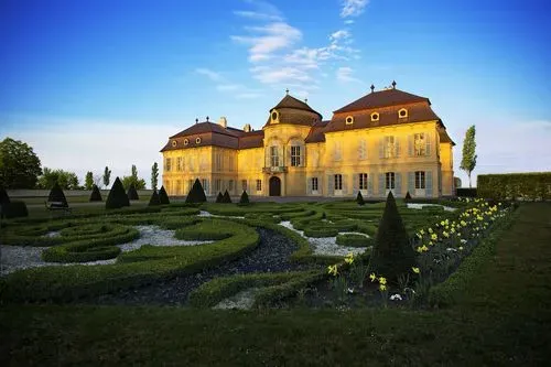 SCHLOSS HOF ÉS A NIEDERWEIDENI KASTÉLY  7