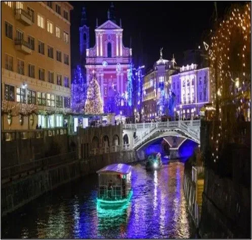 Varázslatos Karácsonyi mese
Celje-Postojnai cseppkőbarlang-Ljubjana-Trojane-Maribor 3