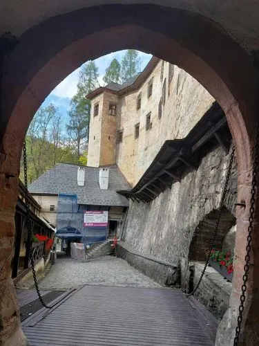 ÁRVA VÁRA – VLKOLINEC GARAMSZEG 4