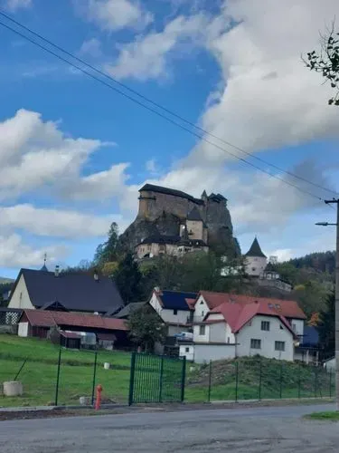 ÁRVA VÁRA – VLKOLINEC GARAMSZEG 7