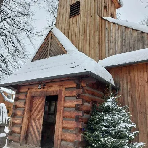 ZAKOPANE MESÉS VILÁGA ÉS A VILÁG
LEGNAGYOBB HÓ-LABIRINTUSA 3