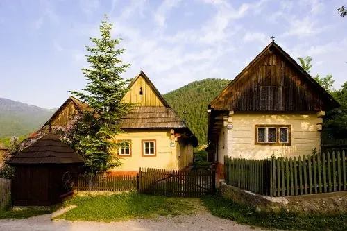 ÁRVA VÁRA – VLKOLINEC - GARAMSZEG 1