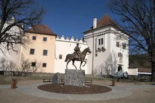 KÉSMÁRK ÉS ZÁR 3