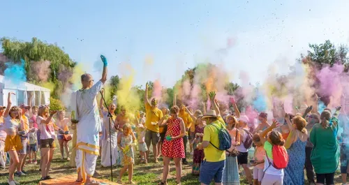 Utazás kép A SZÍNEK FESZTIVÁLJA A KRISNA-VÖLGYBEN