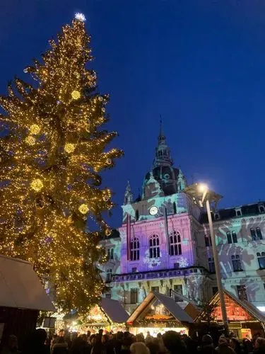 ADVENT GRAZBAN,
ÉS A HUNDERTWASSER FÜRDŐ 4