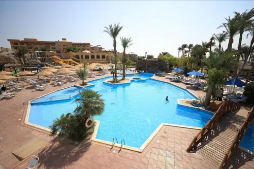 GONDTALAN PIHENÉS EGYIPTOMBAN 4