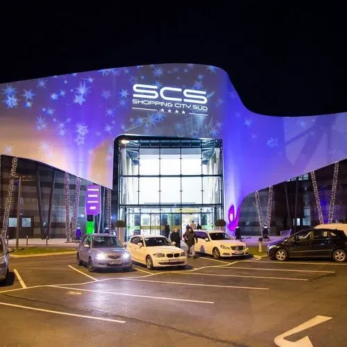 SHOPPING CITY SÜD - PRIMARK
(EGÉSZ NAPOS VÁSÁRLÁSI LEHETŐSÉG) 3