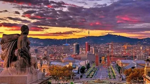 Utazás kép BARCELONA ADVENTI FÉNYEKBEN-BELVÁROSI HOTELLEL