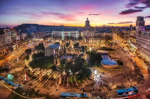 BARCELONA ADVENTI FÉNYEKBEN-BELVÁROSI HOTELLEL 1
