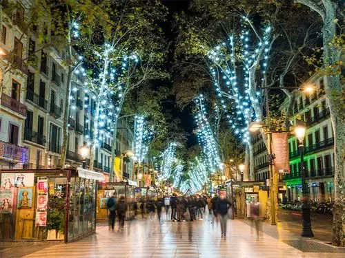 BARCELONA ADVENTI FÉNYEKBEN-BELVÁROSI HOTELLEL 2