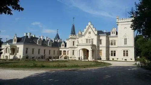 IDŐUTAZÁS A MAGYAR MÚLTBA - NÁDASDLADÁNY ÉS VÁRPALOTA 1