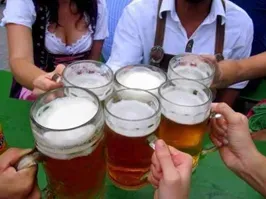 BÉCS HABZÓ OLDALA - SÖRÉLMÉNYEK ÉS FESZTIVÁLHANGULAT 2