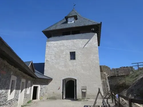 Füzér vára – Füzérradvány Károlyi kastély       8