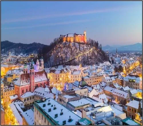 Varázslatos Karácsonyi mese
Celje-Postojnai cseppkőbarlang-Ljubjana-Trojane-Maribor
Élő betlehemi jászollal a Postojnai cseppkőbarlangban 3