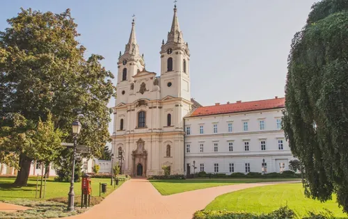 PANNONHALMA ÉS ZIRC 8