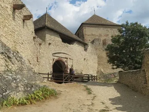 VESZPRÉM MEGYE KÉT GYÖNGYSZEME -
SÜMEG ÉS TAPOLCA 8