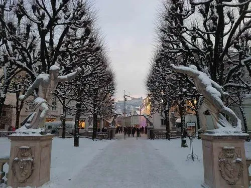Mesebeli advent
Hallstattban és Salzburgban 1