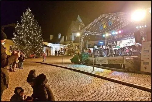 ADVENT FRAKNÓ VÁRA ÉS RUSZT 1