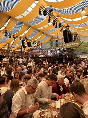 MÜNCHEN – városnézés és Sörfesztivál - Non-stop utazással 12