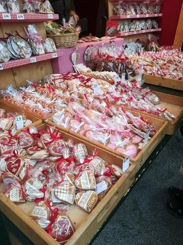 ADVENT BÉCSBEN
ÉS SCHÖNBRUNNBAN 1
