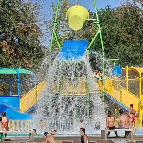 LIPÓTI TERMÁL ÉS ÉLMÉNYFÜRDŐ
- REGGELI A LIPÓTI PÉKSÉGBEN 6