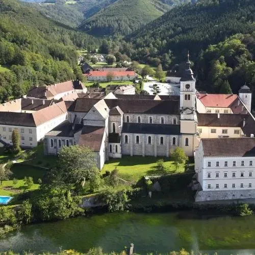 ST.PÖLTEN ÉS LILIENFELD- ROMANTIKUS BAROKK VÁROS ÉS APÁTSÁG 3