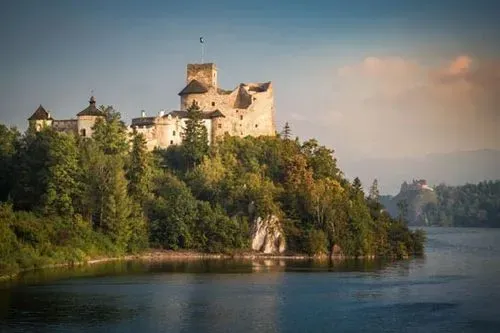 MESÉS TÁJAK ÉS FELEJTHETETLEN KALANDOK                      SIKLAWICA-VÍZESÉS- BUKOVINA TATRANSKA TERMÁL FÜRDŐ-NEDEC VÁRA-DUNAJEC TUTAJOZÁS 4