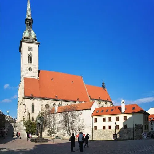 HÚSVÉT SCHLOSSHOFBAN és POZSONYBAN 5